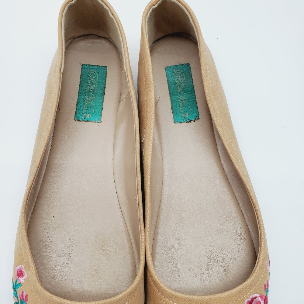 Pioneer Woman Embroidered Tan Ballet Flat Shoes Size 8 - Picture 11 of 11